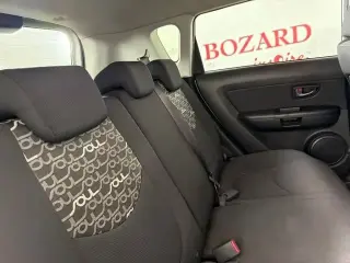 Kia Soul 2010 + Crossover de 4 puertas y transmisión manual de 5 velocidades