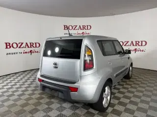 Kia Soul 2010 + Crossover de 4 puertas y transmisión manual de 5 velocidades