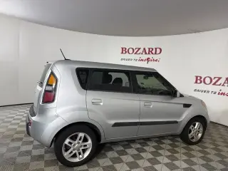 Kia Soul 2010 + Crossover de 4 puertas y transmisión manual de 5 velocidades