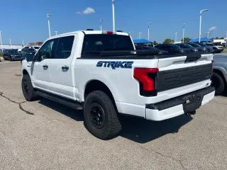 Ford F-150 Lightning 2023 AWD XLT 4 puertas SuperCrew caja corta de 5.5 pies