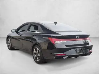 Hyundai ELANTRA 2022 Limited Sedán de 4 puertas