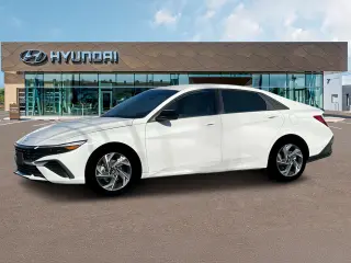 Hyundai ELANTRA 2025 SEL Sport Sedán de 4 puertas
