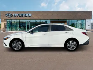 Hyundai ELANTRA 2025 SEL Sport Sedán de 4 puertas