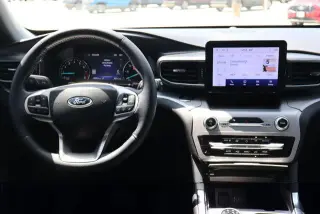 Ford Explorer 2023 AWD XLT SUV de 4 puertas