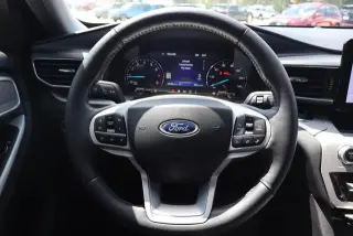 Ford Explorer 2023 AWD XLT SUV de 4 puertas