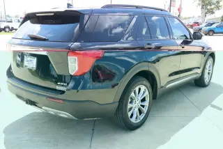 Ford Explorer 2023 AWD XLT SUV de 4 puertas
