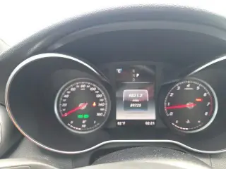 Mercedes-Benz Clase C 2018 C 300 Sedán de 4 puertas