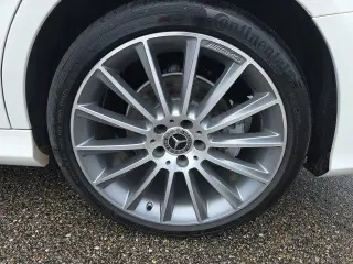 Mercedes-Benz Clase C 2018 C 300 Sedán de 4 puertas