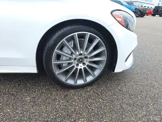 Mercedes-Benz Clase C 2018 C 300 Sedán de 4 puertas