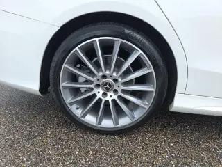 Mercedes-Benz Clase C 2018 C 300 Sedán de 4 puertas