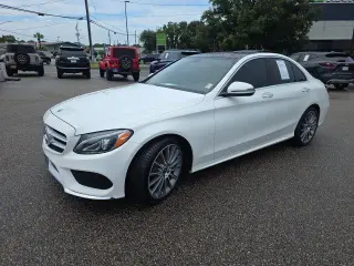 Mercedes-Benz Clase C 2018 C 300 Sedán de 4 puertas