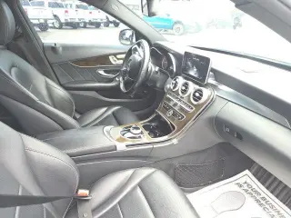 Mercedes-Benz Clase C 2018 C 300 Sedán de 4 puertas