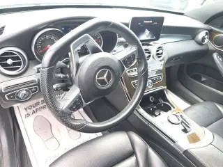 Mercedes-Benz Clase C 2018 C 300 Sedán de 4 puertas
