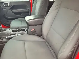 Jeep Wrangler Unlimited 2018 4x4 Sport SUV de 4 puertas (lanzamiento de mitad de año)