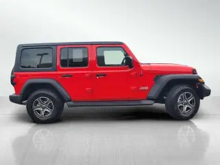 Jeep Wrangler Unlimited 2018 4x4 Sport SUV de 4 puertas (lanzamiento de mitad de año)
