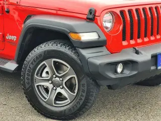 Jeep Wrangler Unlimited 2018 4x4 Sport SUV de 4 puertas (lanzamiento de mitad de año)