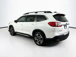 Subaru Ascent 2023 AWD Limited de 7 pasajeros y 4 puertas SUV