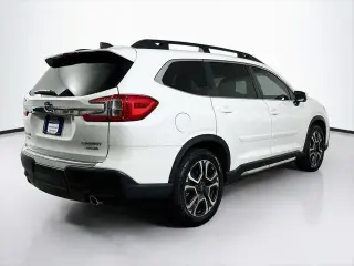 Subaru Ascent 2023 AWD Limited de 7 pasajeros y 4 puertas SUV