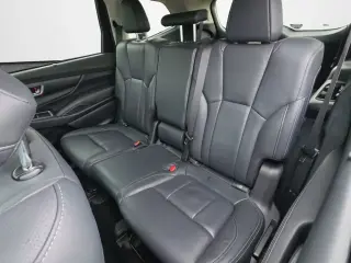 Subaru Ascent 2023 AWD Limited de 8 pasajeros y 4 puertas