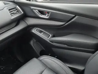 Subaru Ascent 2023 AWD Limited de 8 pasajeros y 4 puertas