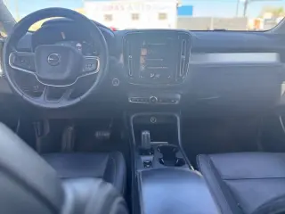 Volvo XC40 2021