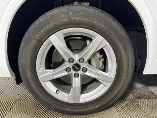 Audi Q5 2023 AWD quattro Premium 40 TFSI SUV de 4 puertas