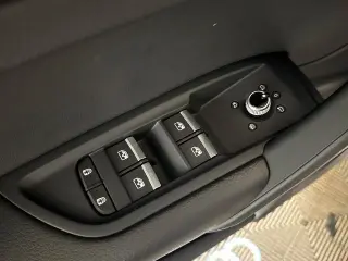 Audi Q5 2023 AWD quattro Premium 40 TFSI SUV de 4 puertas