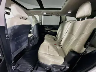 Subaru Ascent 2022 AWD Limited de 8 pasajeros y 4 puertas