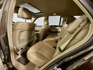 Mercedes-Benz Clase M 2014 ML 350 SUV de 4 puertas