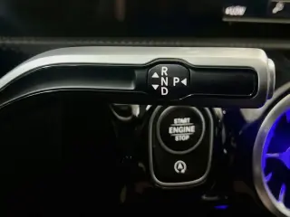 Mercedes-Benz Clase A 2019 A 220 Sedán de 4 puertas