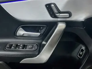 Mercedes-Benz Clase A 2019 A 220 Sedán de 4 puertas