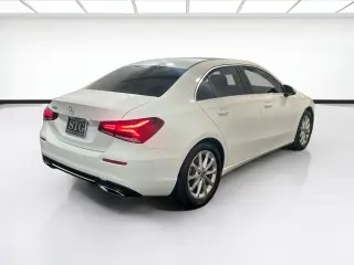Mercedes-Benz Clase A 2019 A 220 Sedán de 4 puertas