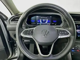 Volkswagen Tiguan 2023 SE SUV de 4 puertas