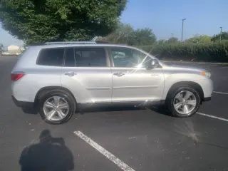 Toyota Highlander 2013