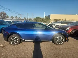 Kia EV6 Wind Crossover de 4 puertas 2024
