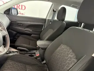 Crossover Mitsubishi Outlander Sport 2024 AWD S 4 puertas