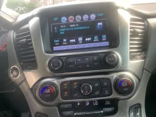 Chevrolet Suburban 2019