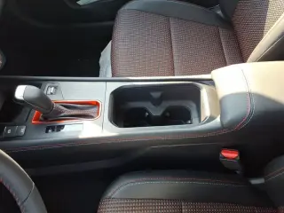 Nissan Kicks 2026 AWD SR 4 puertas Crossover