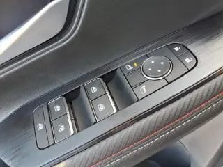 Nissan Kicks 2026 AWD SR 4 puertas Crossover