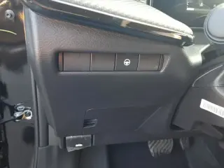 Nissan Kicks 2026 AWD SR 4 puertas Crossover