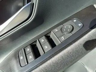 Nissan Kicks 2026 AWD SV Crossover de 4 puertas