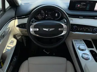 Genesis GV70 2023 AWD 2.5T Standard SUV de 4 puertas