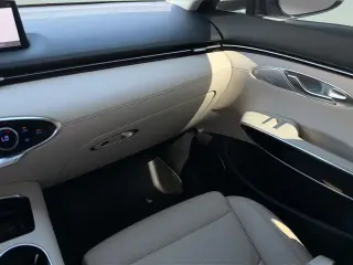 Genesis GV70 2023 AWD 2.5T Standard SUV de 4 puertas