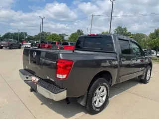 Nissan Titan 2011