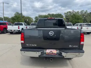 Nissan Titan 2011