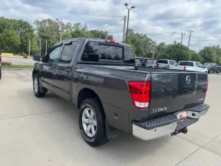 Nissan Titan 2011
