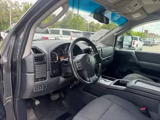 Nissan Titan 2011