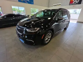 Chrysler Pacifica 2023 Limited Miniván de 4 puertas