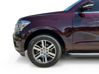 Ford Expedition 2024 4x2 XLT SUV de 4 puertas