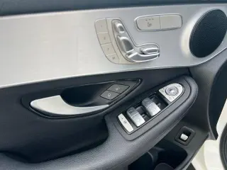 Mercedes-Benz GLC 2022 SUV de 4 puertas GLC 300